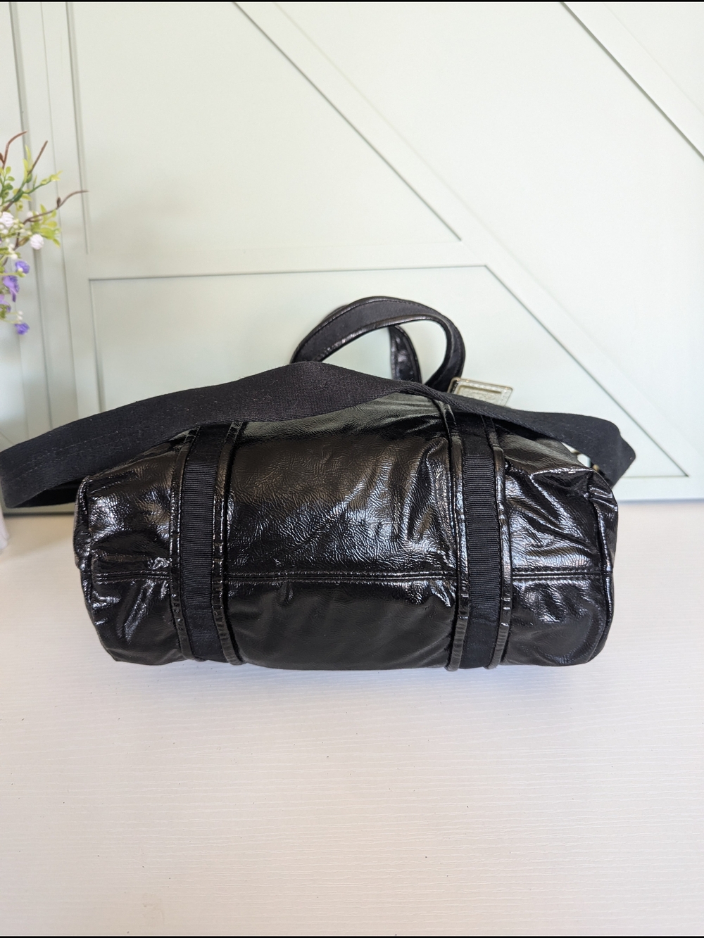 Vintage Y2K-era Coach Poppy Daisy Liquid Gloss Black Patent Leather Tote - Picture 10 of 14